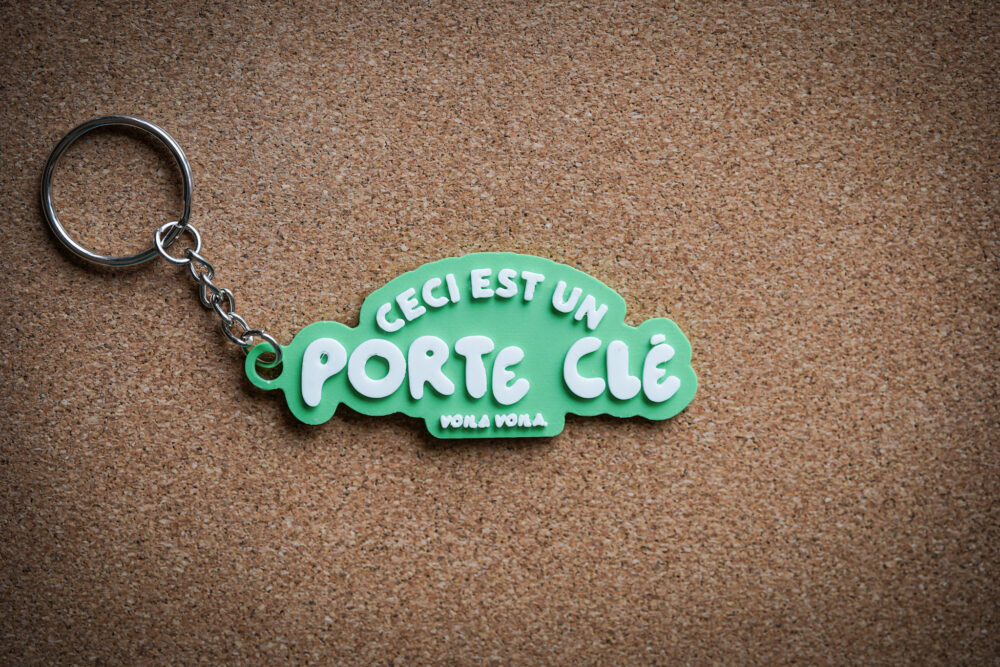 porte clé "ceci est un porte clé" vert