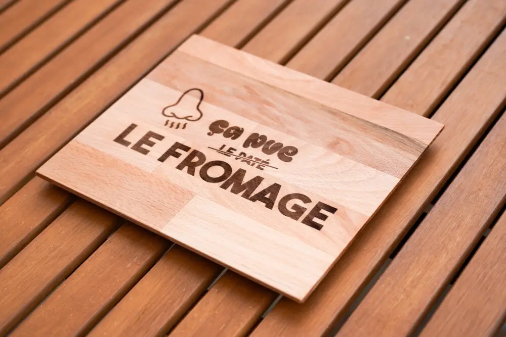 planche à fromage "ça pue le fromage"